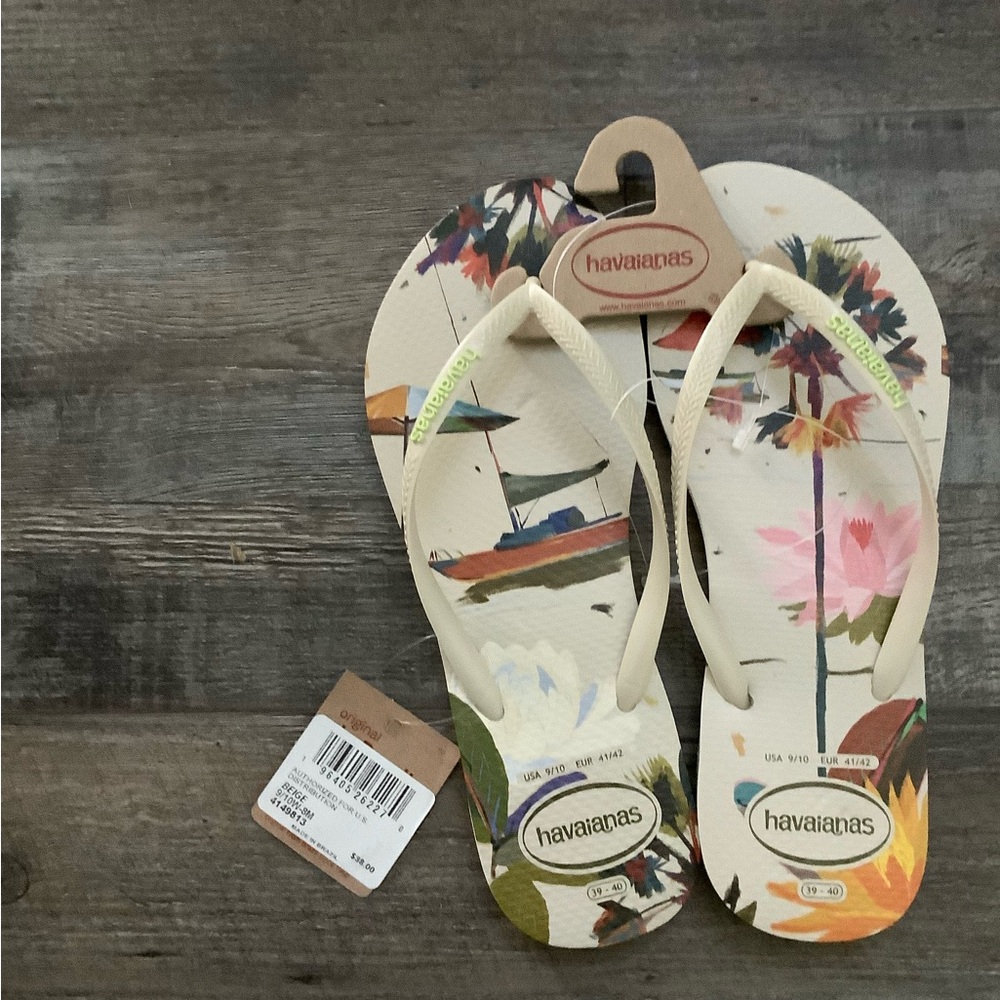 Havaianas Cream Floral Flip Flops